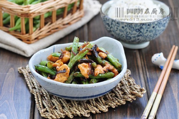 芽菜扁豆炒鸡片的做法