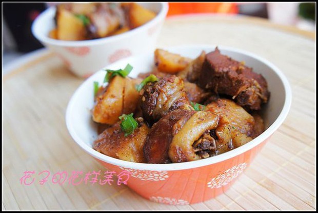 香辣土豆烧鸡块的做法