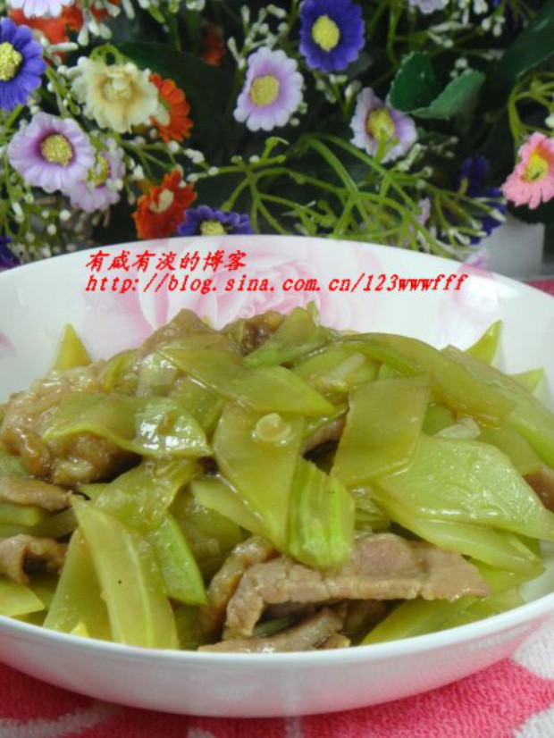 肉片炒莴笋的做法
