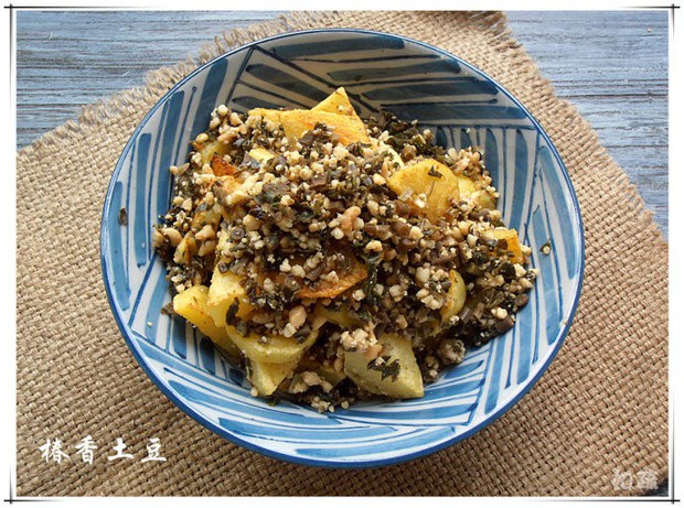 椿香土豆的做法