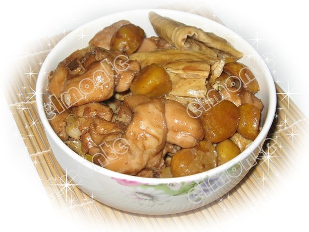 腐竹栗子焖鸡的做法