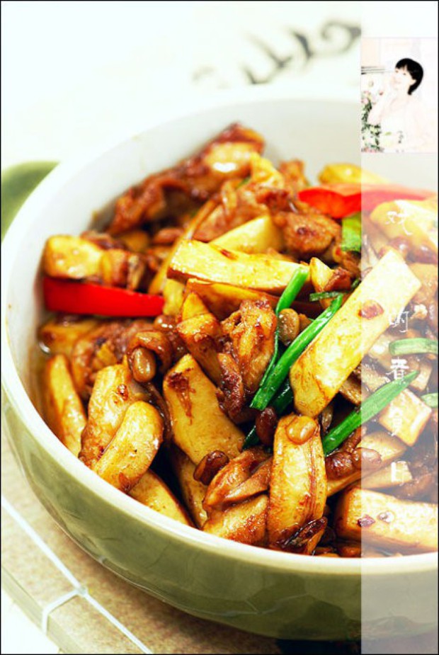 腊八豆鸡菇小炒的做法