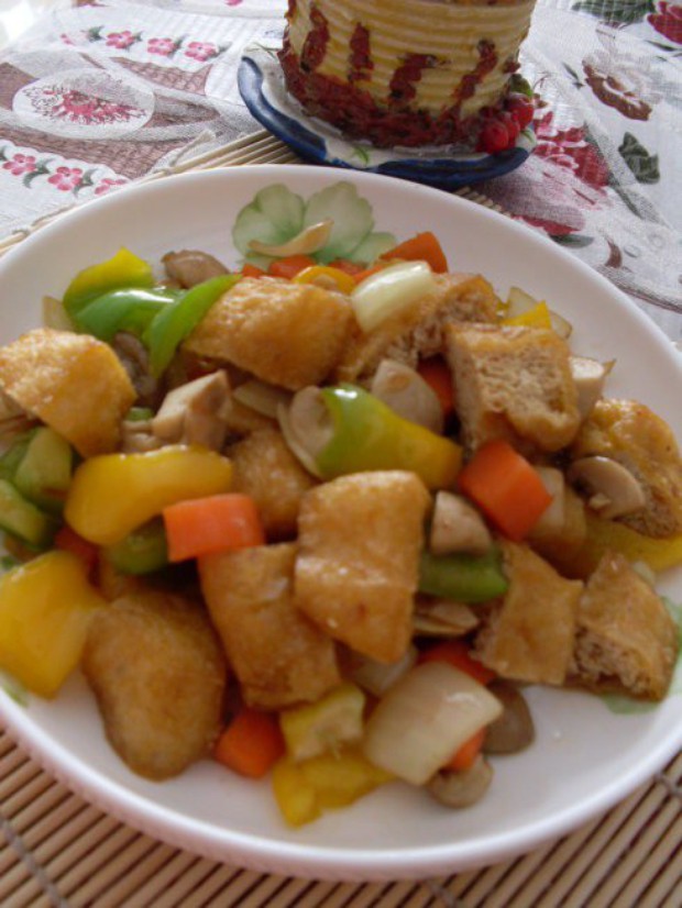 口蘑烧炸豆腐的做法