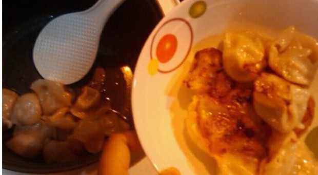 电饭锅煎饺的做法