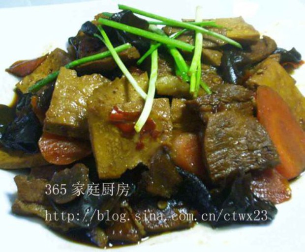 回锅肉片炒豆干的做法