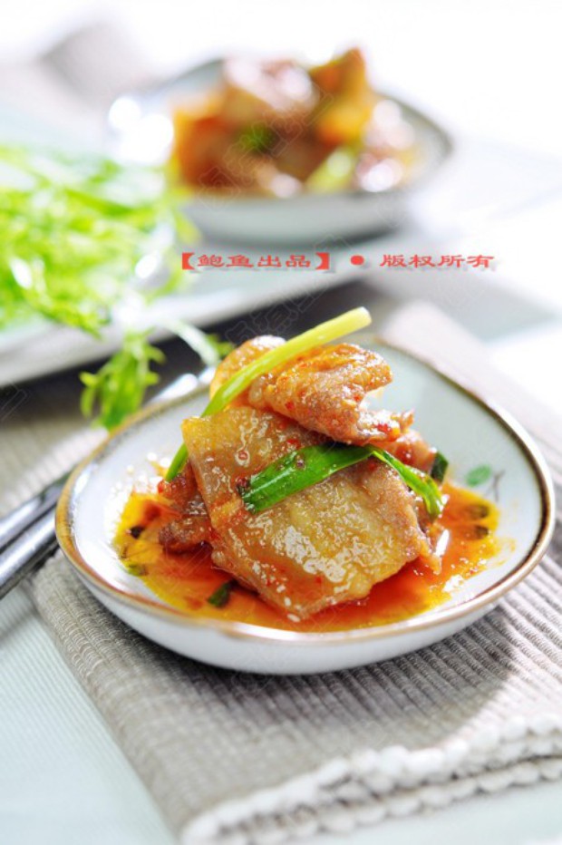 辣白菜炒五花肉的做法