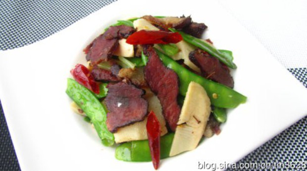 湘味腊肉荷兰豆的做法