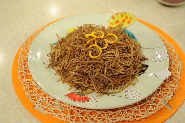 牛蒡炒牛肉丝的做法