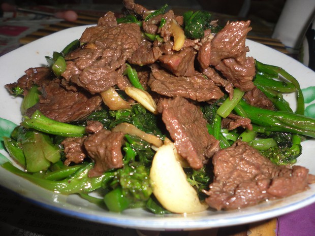 牛肉炒芥蓝花的做法