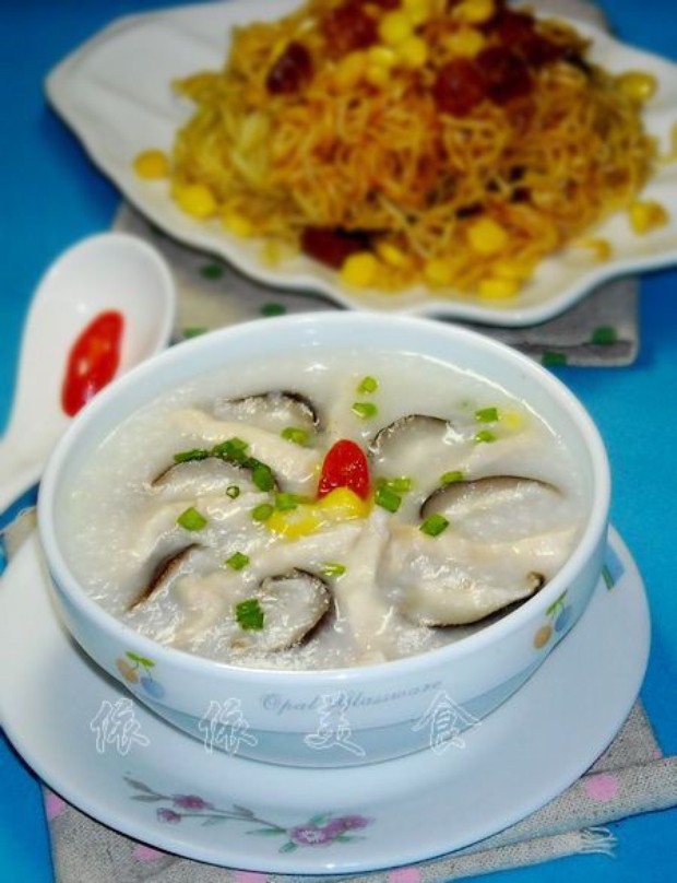 鲜菇鸡肉粥的做法