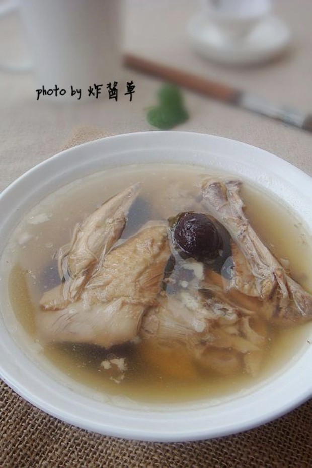 红枣鸡汤的做法