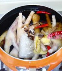 卤凤爪的做法步骤4