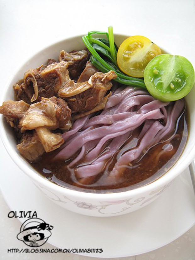 紫衣蔬果牛肉面的做法