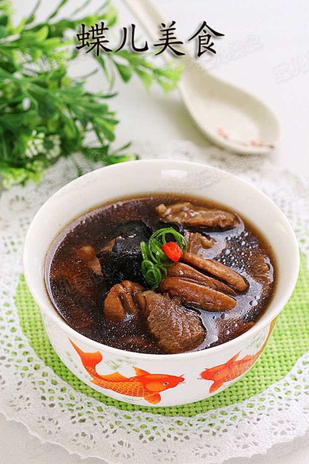 黄精胡桃牛肉汤的做法
