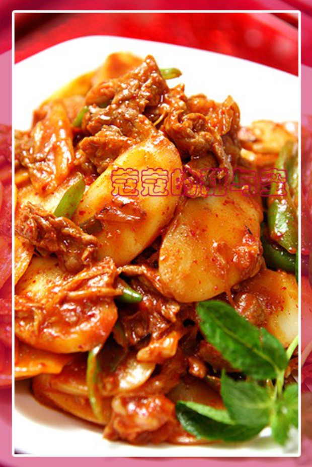 泡菜牛肉炒年糕的做法