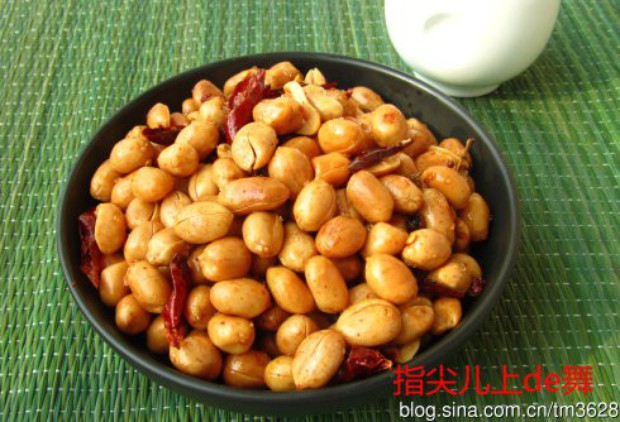 麻辣花生的做法