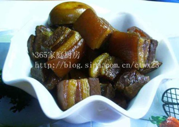 家常红烧肉卤蛋的做法