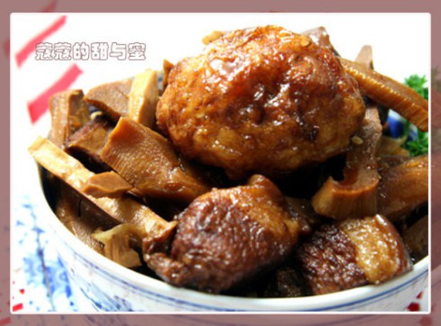 虎皮蛋玉兰片烧肉的做法