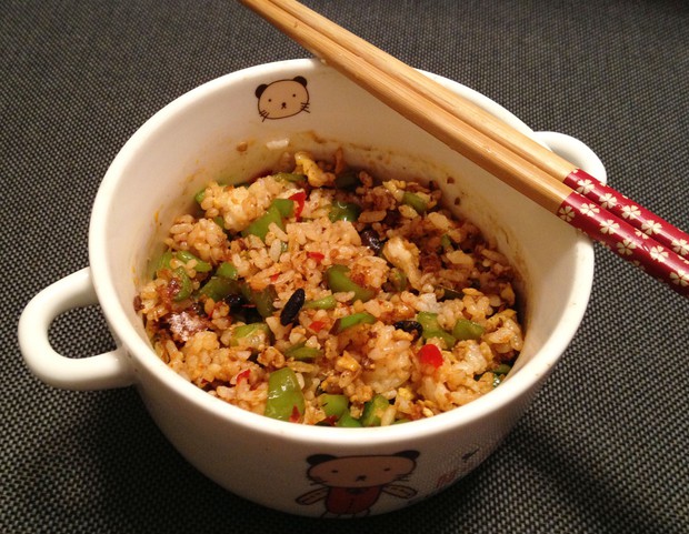 青椒蛋炒饭的做法