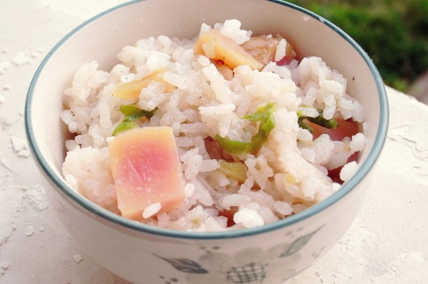 青椒土豆焖饭的做法