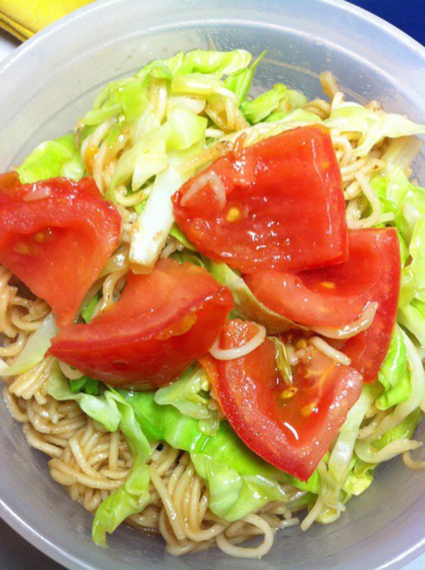 电饭锅炒面的做法