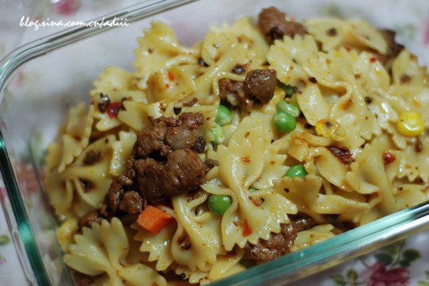 羊肉串炒蝴蝶意面的做法