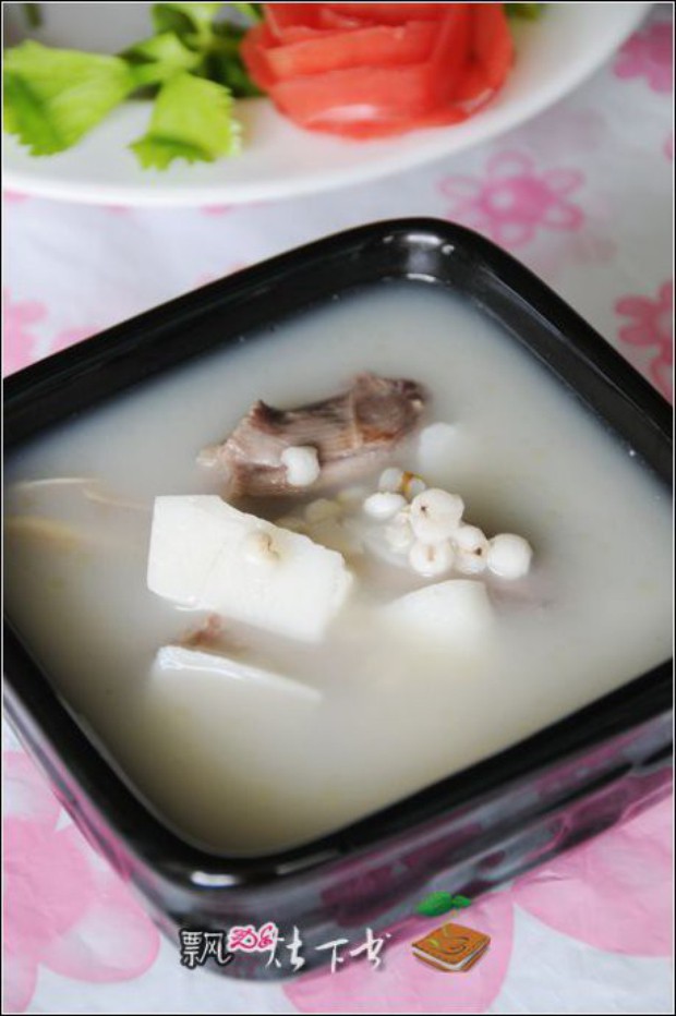 淮山薏米煲杂骨的做法