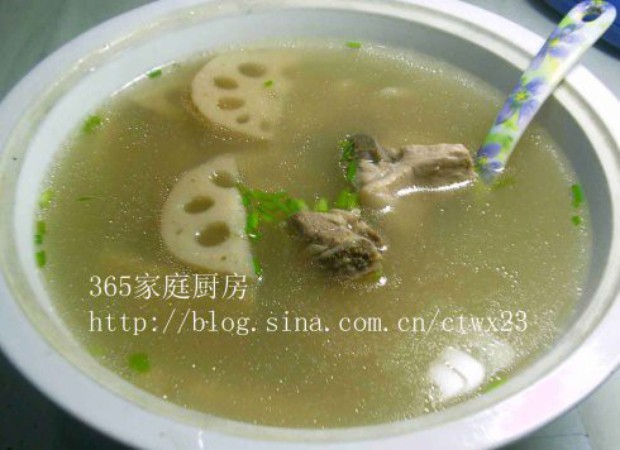 排骨莲藕汤的做法