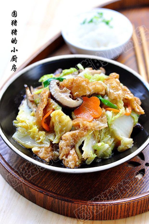 白菜香菇烧面筋的做法