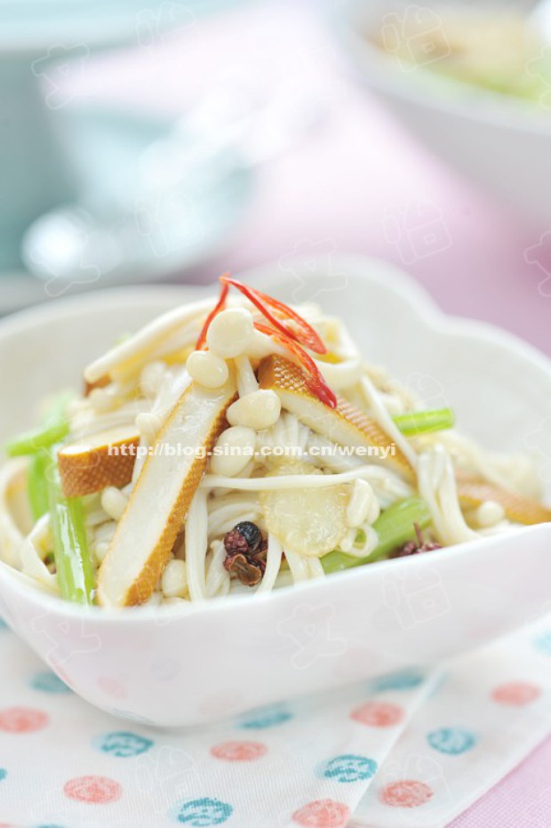 金针菇拌豆干的做法