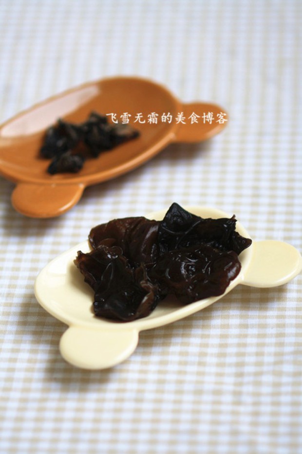 快速泡发木耳的做法