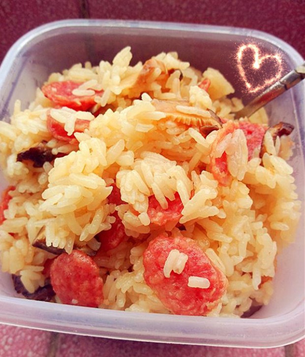 香菇腊肠煲仔饭(电饭煲超简易版)的做法