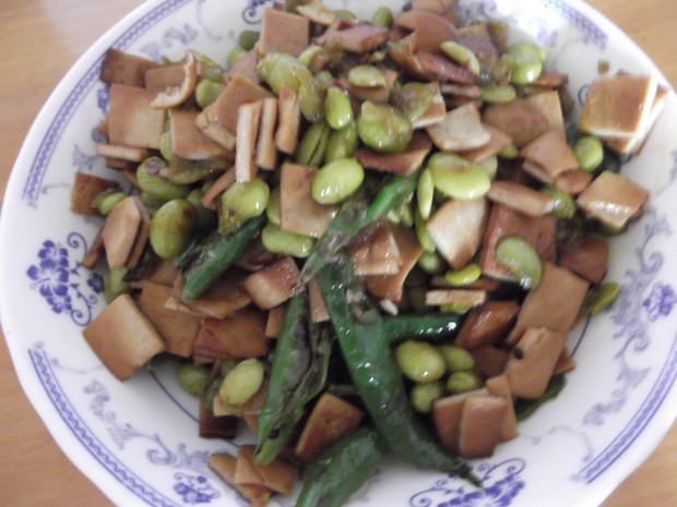 青豆炒豆干的做法