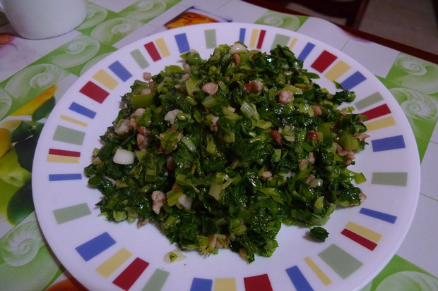 青菜炒猪肉的做法