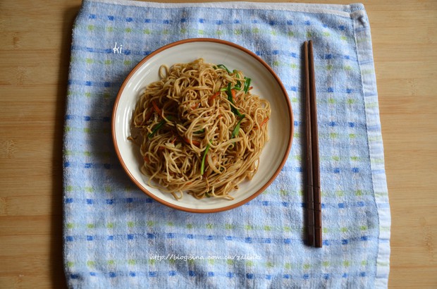 素菜酱油炒面的做法