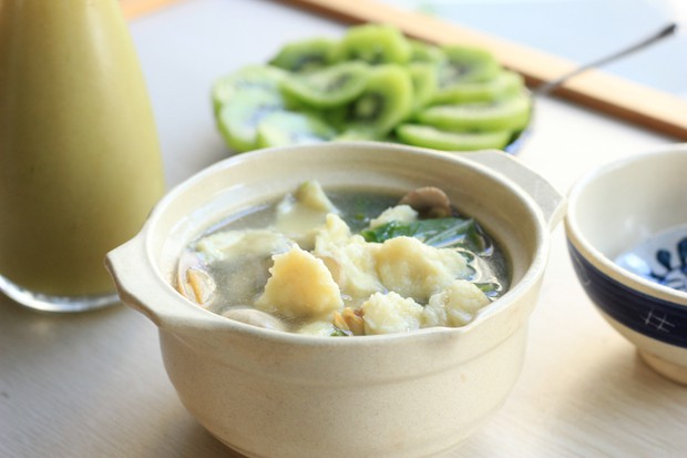 青菜菌菇疙瘩汤的做法