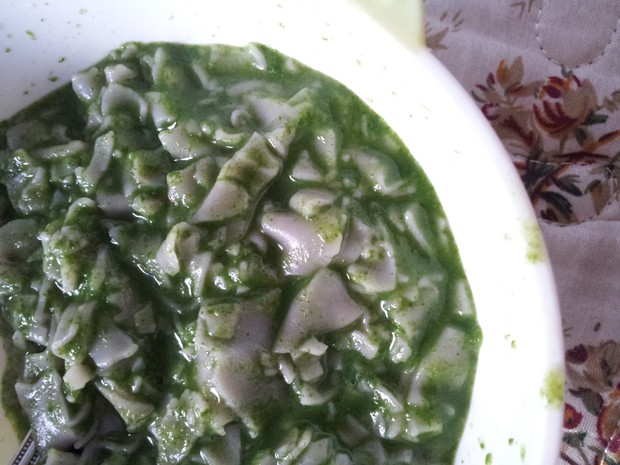【宝宝辅食】骨汤青菜蝴蝶面的做法
