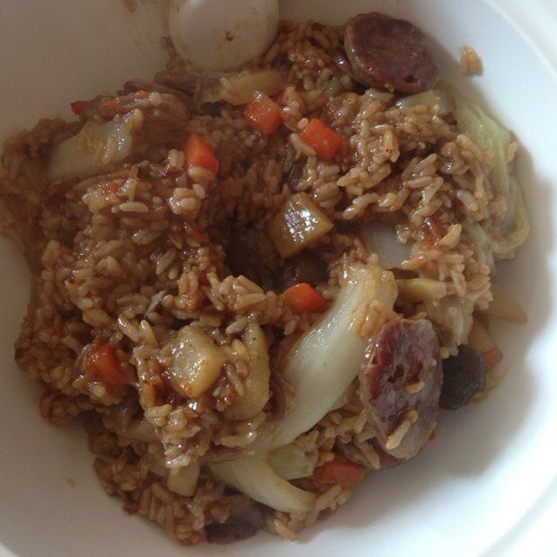 土豆香肠闷饭的做法