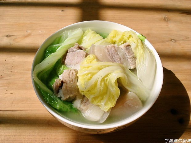 咸肉卷心菜的做法
