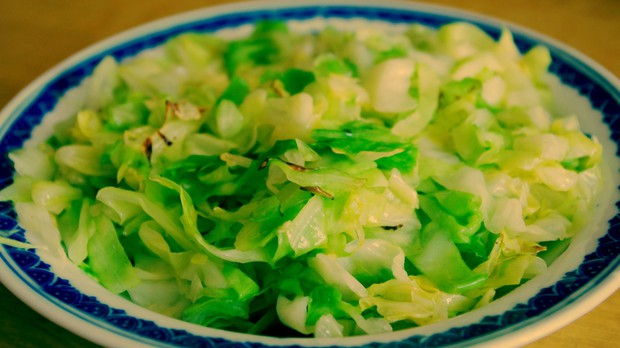花椒油炒圆白菜的做法
