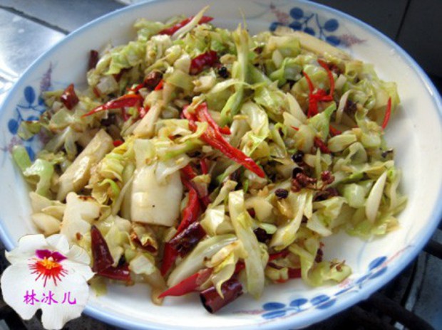 炝炒圆白菜的做法