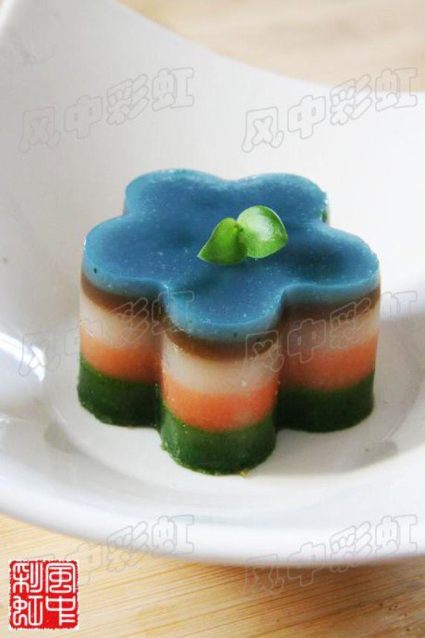 彩虹肉皮冻的做法