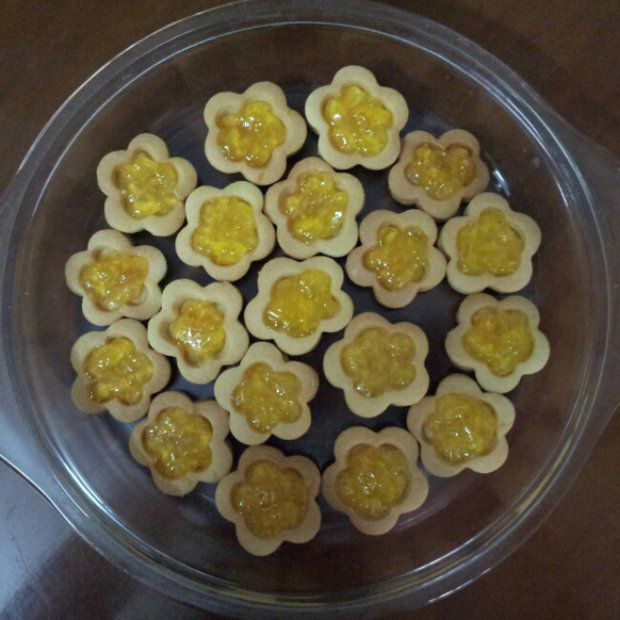 菠萝果酱饼干(圆猪猪)的做法