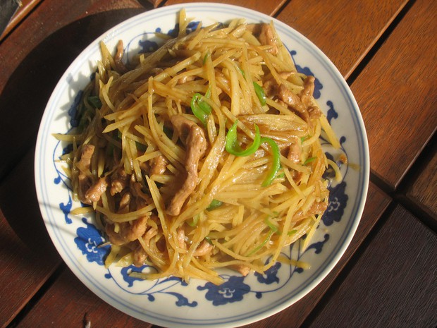土豆炒肉丝(孜然版)的做法
