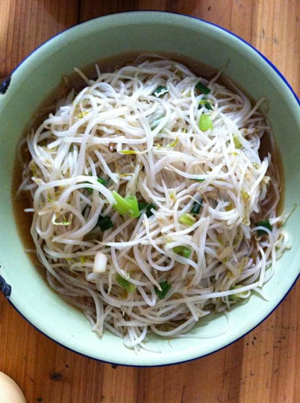 素炒豆芽的做法