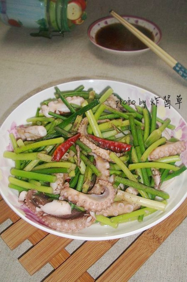 蒜苔炒八爪鱼的做法