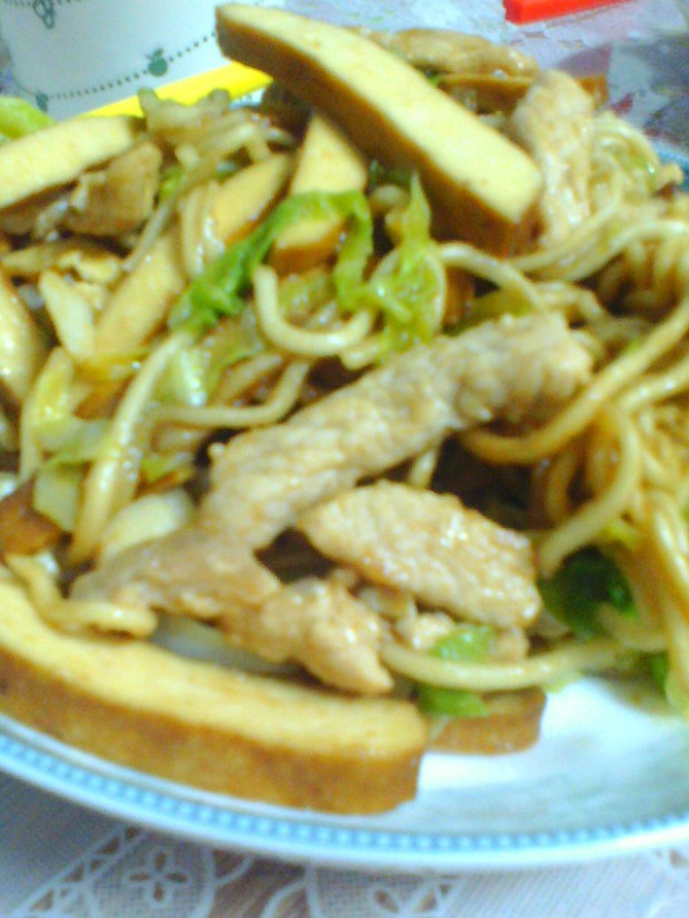 豆干肉丝炒面的做法