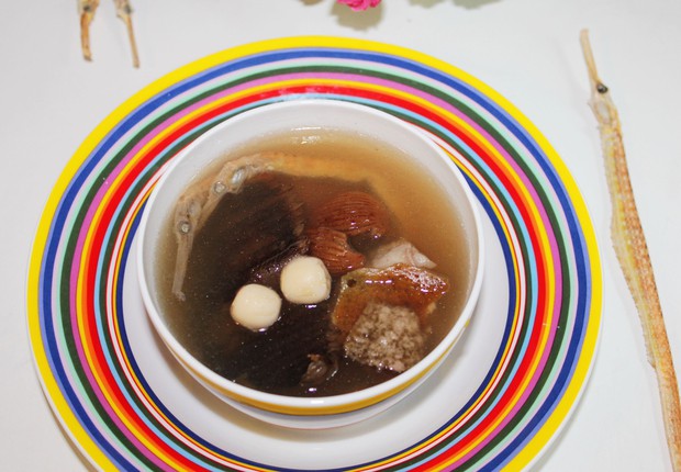 膨鱼腮海龙瘦肉汤的做法