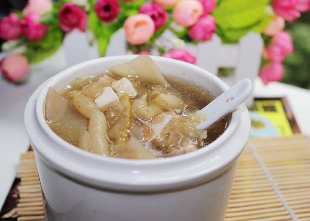 麦冬茯苓炖瘦肉的做法