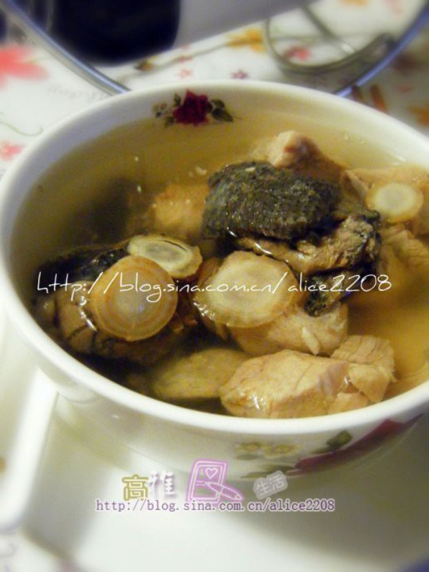 花旗参乌鸡瘦肉汤的做法